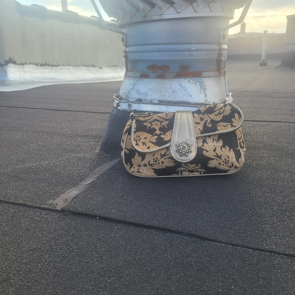 Tapestry Purse - Picture 2 of 5